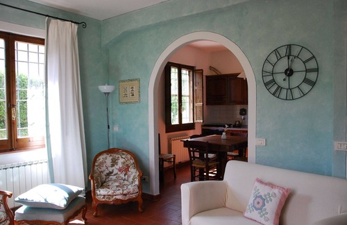 Castelfiorentino Villa | Nice apartment in villa with pool, WIFI, patio, panoramic view and parking, close to San Gimignano
