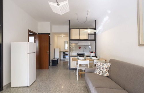 Marina di Andora Apartment | Nice apartment for 6 people with WIFI, TV, terrace, pets allowed and parking