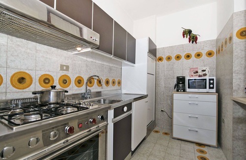 Frader Apartment | Nice apartment for 6 guests with WIFI, pool, TV, terrace and parking