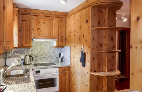 Sils-Maria Apartment | Nice apartment for 4 people with WIFI, TV, balcony, pets allowed and parking
