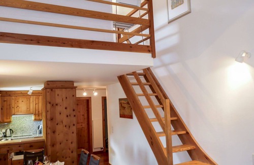 Sils-Maria Apartment | Nice apartment for 4 people with WIFI, TV, balcony, pets allowed and parking