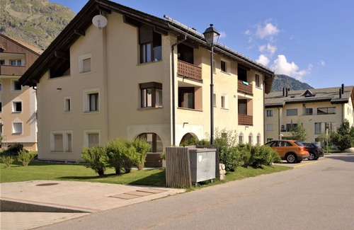 Sils-Maria Apartment | Nice apartment for 4 people with WIFI, TV, patio, pets allowed and parking