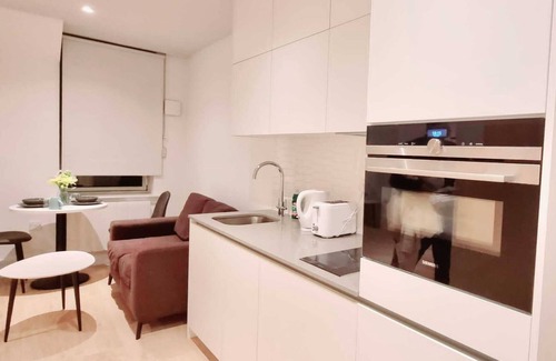 Loxford House | NICE APARTMENT CLOSE TO ILFORD STATION Free Wi-Fi & Netflix
