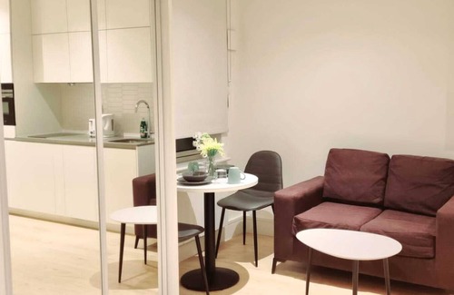 Loxford House | NICE APARTMENT CLOSE TO ILFORD STATION Free Wi-Fi & Netflix