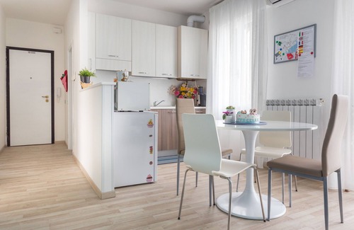 Mestre Apartment | Nice apartment connected to Venice with direct Tram every 10 min.
