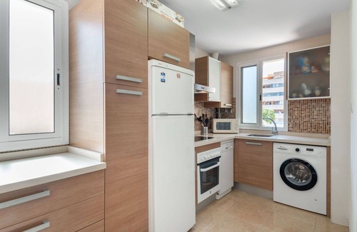Roquetas de Mar Apartment | Nice apartment for 4 guests with A/C, WIFI, pool, TV, terrace and pets allowed