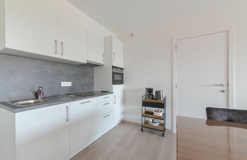 Blankenberge Apartment | Nice apartment for 4 people with WIFI, pool, TV, balcony and parking