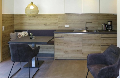 Hofstetten Apartment | Nice apartment for 2 people with WIFI, TV, terrace and parking