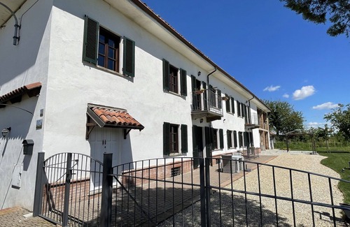 Isola d'Asti Apartment | Nice apartment for 4 guests with WIFI, TV, terrace and panoramic view, close to Asti
