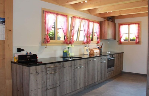 Lenk Apartment | Nice apartment for 10 guests with TV and balcony