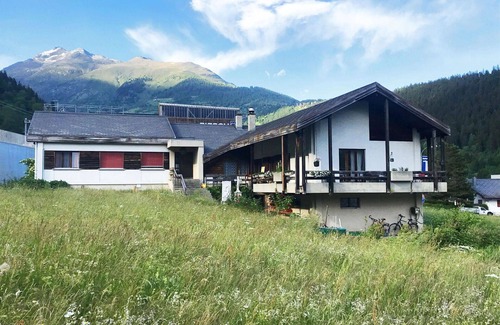 Fiesch Apartment | Nice apartment for 10 guests with WIFI, balcony and pets allowed
