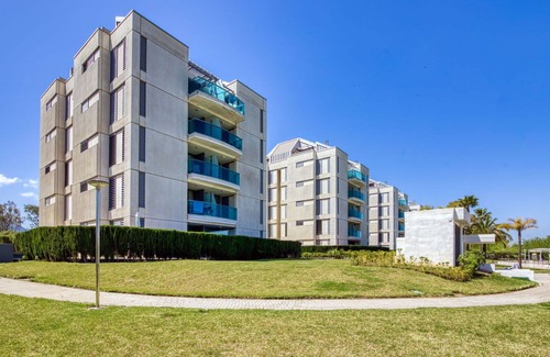 Vergel Apartment | Nice apartment for 2 guests with WIFI, pool, A/C, TV, terrace and pets allowed
