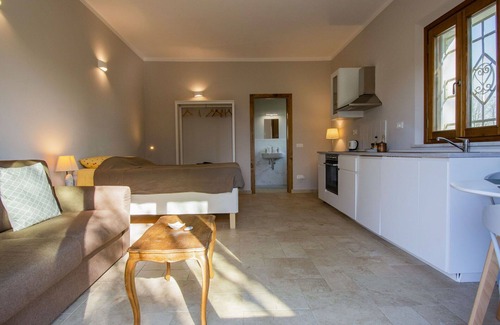 Fucecchio Apartment | Nice apartment for 2 people with A/C, pool, WIFI, pets allowed and parking