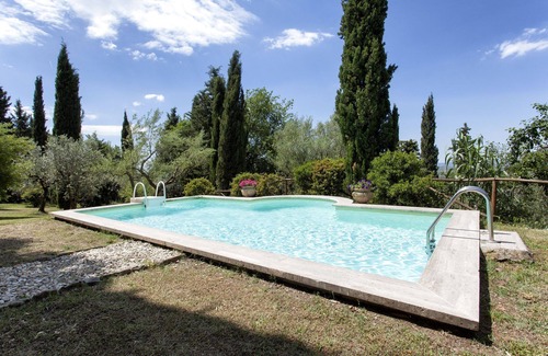 Cortona Apartment | Nice apartment for 2 people with pool, WIFI, A/C, TV, panoramic view and parking