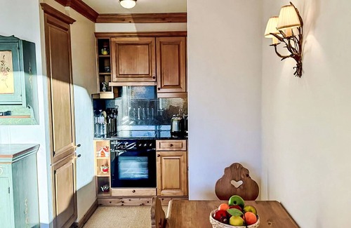 Lens Apartment | Nice apartment for 2 people with WIFI, TV, balcony and parking