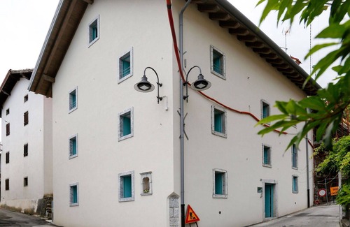 Raveo Apartment | Nice apartment for 2 people with WIFI, TV, patio, pets allowed and parking