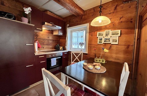 Grossschoenau Apartment | Nice apartment for 3 guests with WIFI, TV, patio, pets allowed and parking