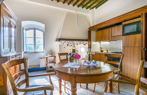 Stigliano Apartment | Nice apartment for 3 guests with WIFI, TV, patio, pets allowed, panoramic view and parking