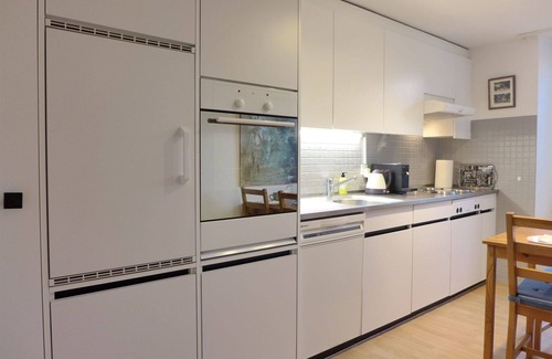 Unterseen Apartment | Nice apartment for 4 people with WIFI, TV, patio and parking