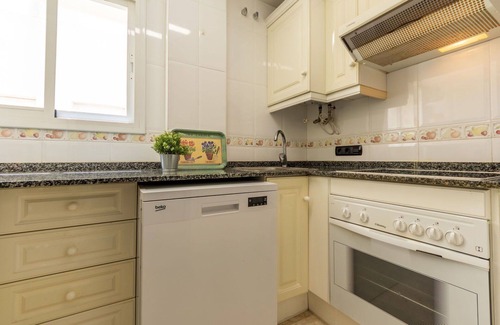 Cubelles Apartment | Nice apartment for 4 people with WIFI, pool, A/C, TV and balcony