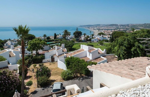 Bahia de Casares Apartment | Nice apartment for 4 guests with pool, WIFI, A/C, TV, terrace and parking