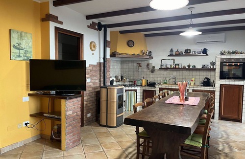 Artallo Apartment | Nice apartment for 4 guests with A/C, WIFI, TV, patio and parking