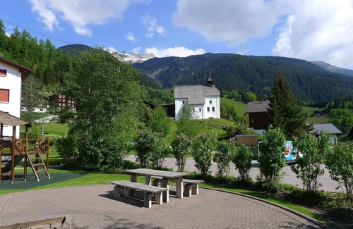 Acletta Apartment | Nice apartment for 4 guests with pool, WIFI, TV, balcony, pets allowed, panoramic view and parking