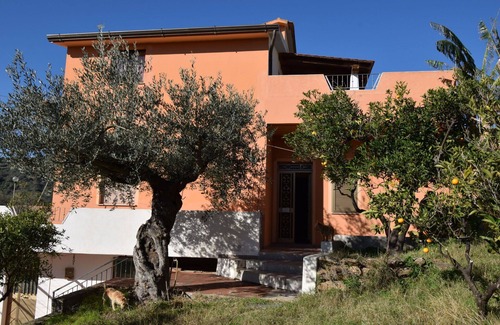 Budoni Apartment | Nice apartment for 4 guests with WIFI, TV, terrace and panoramic view