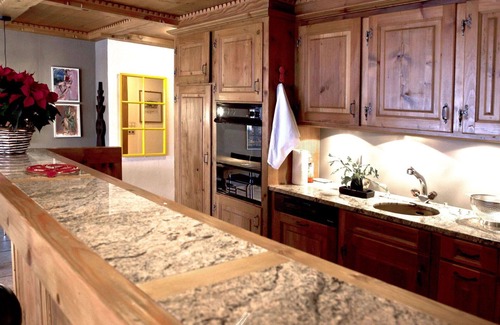 Gstaad Apartment | Nice apartment for 4 guests with WIFI, TV and balcony
