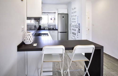 Les Deveses Apartment | Nice apartment for 4 guests with WIFI, A/C and TV