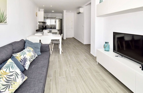 Les Deveses Apartment | Nice apartment for 4 guests with WIFI, A/C and TV