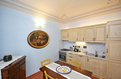 Volterra Apartment | Nice apartment for 4 people with WIFI, pool, TV, pets allowed and parking, close to San Gimignano