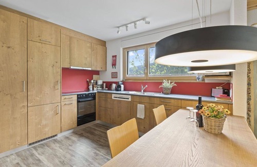 Parpan Apartment | Nice apartment for 4 people with WIFI, TV, balcony and pets allowed