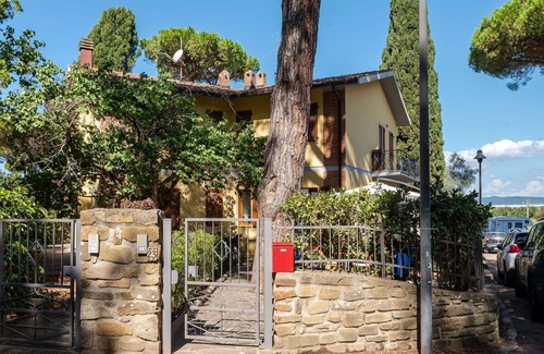 Scarlino Apartment | Nice apartment for 5 people with WIFI, A/C, TV, patio, pets allowed and parking