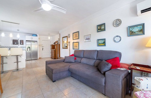 Aguadulce Apartment | Nice apartment for 6 people with WIFI, A/C, TV, terrace, pets allowed and parking