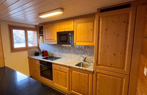 Graechen Apartment | Nice apartment for 6 guests with WIFI, TV, balcony, panoramic view and parking