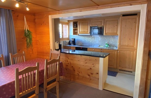 Graechen Apartment | Nice apartment for 6 guests with WIFI, TV, balcony, panoramic view and parking