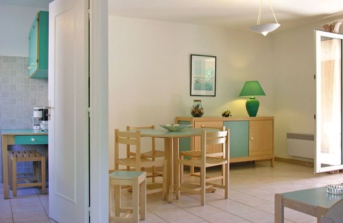 Pineto Apartment | Nice apartment for 6 guests with WIFI, A/C, TV, terrace, pets allowed and parking