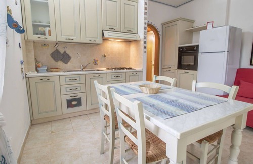 Fondi Apartment | Nice apartment for 6 guests with WIFI, A/C, TV, terrace, pets allowed and parking