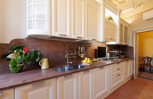 Cortona Old Town Apartment | Nice apartment for 6 people with WIFI, A/C, TV, balcony and panoramic view