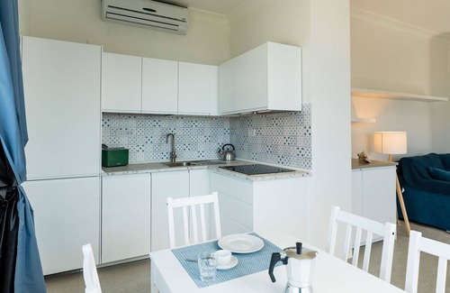 Bussana Apartment | Nice apartment for 6 people with WIFI, A/C, TV, balcony, pets allowed and parking