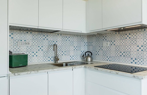Bussana Apartment | Nice apartment for 6 people with WIFI, A/C, TV, balcony, pets allowed and parking