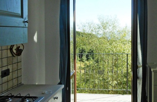 Savona Apartment | Nice apartment for 6 people with WIFI, TV, patio, pets allowed, panoramic view and parking