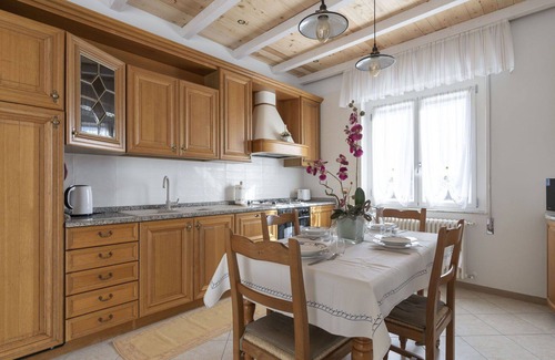 Erli Apartment | Nice apartment for 6 people with WIFI, TV, terrace and pets allowed