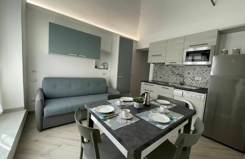 Spotorno Apartment | Nice apartment for 8 people with WIFI, A/C, TV and parking