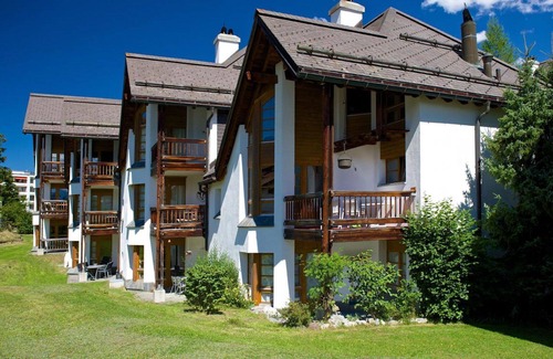 Lenzerheide Apartment | Nice apartment for 4 people with pool, TV and balcony