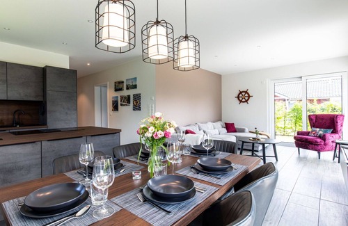 Butjadingen Apartment | Nice apartment for 11 guests with WIFI, TV, terrace and parking
