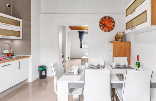 Oberndorf Apartment | Nice apartment for 4 guests with WIFI, TV, patio and parking