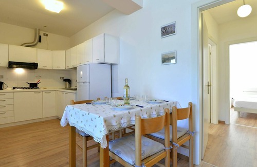 Caldonazzo Apartment | Nice apartment for 4 people with WIFI, TV, patio, pets allowed and parking