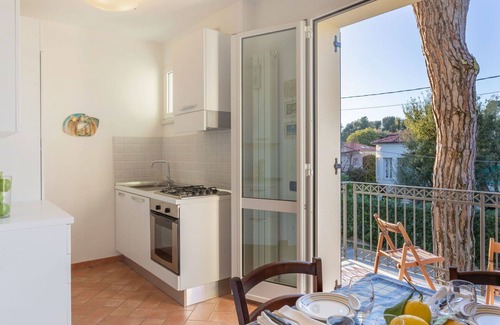 Marina di Pietrasanta Apartment | Nice apartment for 6 guests with TV, balcony, pets allowed and parking